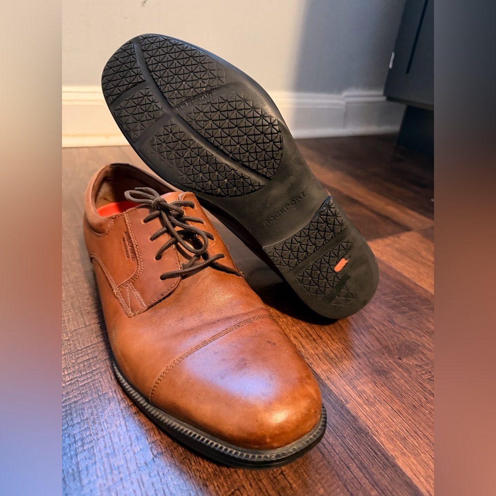 Rockport Men's Tan Leather Oxfords - Picture 6 of 7